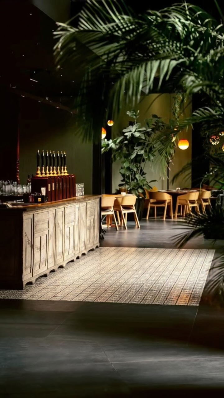 The bar and the taps